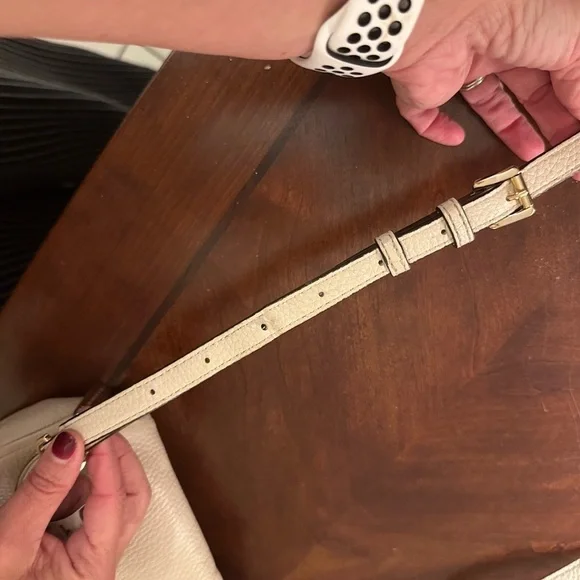 Michael Kors Bedford Flap Crossbody Bag – Ecru Pebbled Leather NWT - Picture 13 of 15